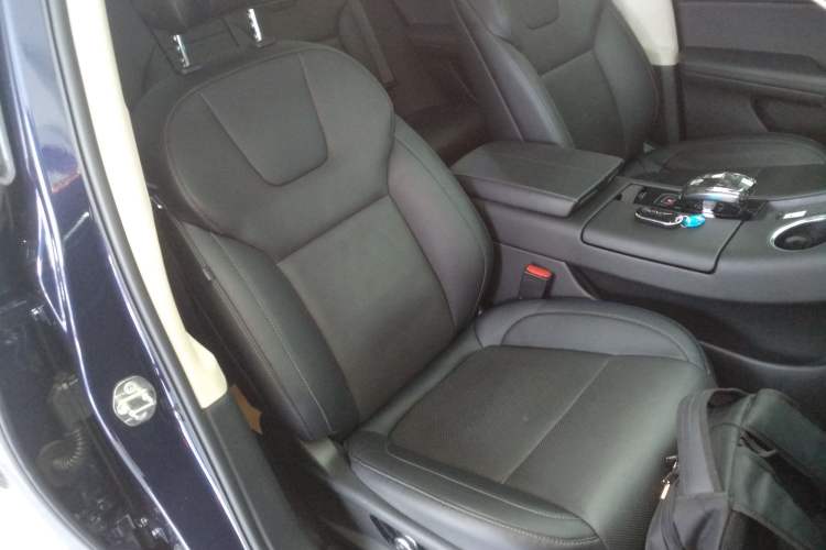 Used Hima AITO M5 2022 Range-Extended Rear-Drive Standard Version Right Front Seat