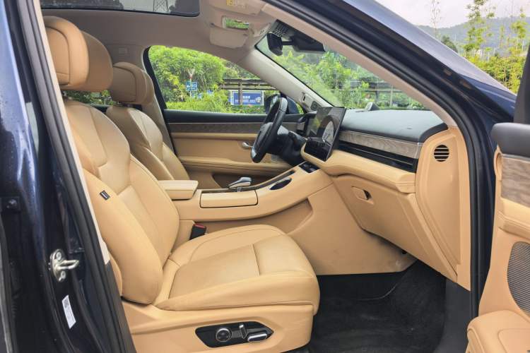 Used Hima AITO M5 2022 Extended-Range Four-Wheel Drive Ultimate Edition Right Front Seat