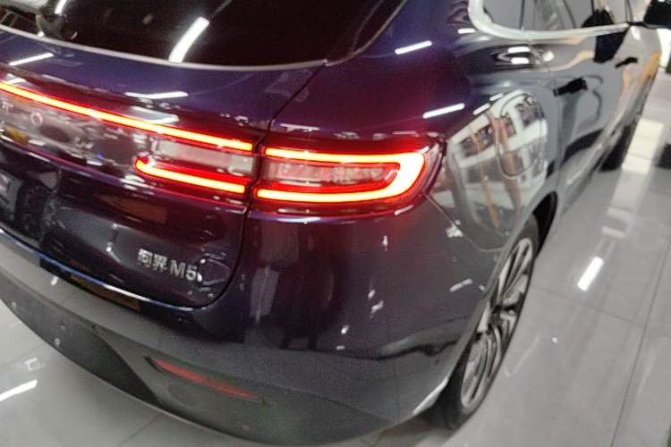 Used Hima AITO M5 2022 Pure Electric All-Wheel-Drive Performance Edition Right Rear Taillight
