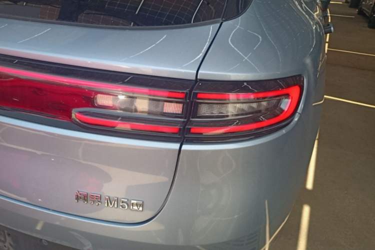 Used Hima AITO M5 2022 Pure Electric All-Wheel-Drive Performance Edition Right Rear Taillight