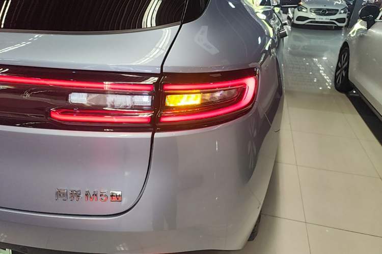Used Hima AITO M5 2022 Pure Electric All-Wheel-Drive Performance Edition Right Rear Taillight