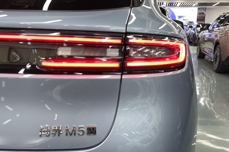 Used Hima AITO M5 2022 Pure Electric All-Wheel-Drive Performance Edition Right Rear Taillight