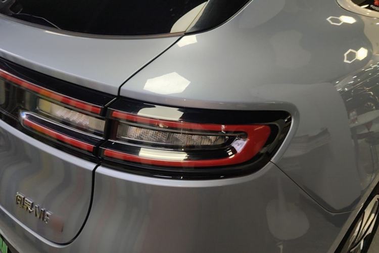 Used Hima AITO M5 2022 Pure Electric Rear-Drive Standard Edition Right Rear Taillight