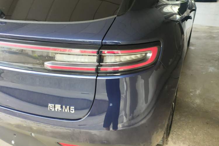 Used Hima AITO M5 2022 Extended-Range Four-Wheel Drive Ultimate Edition Right Rear Taillight