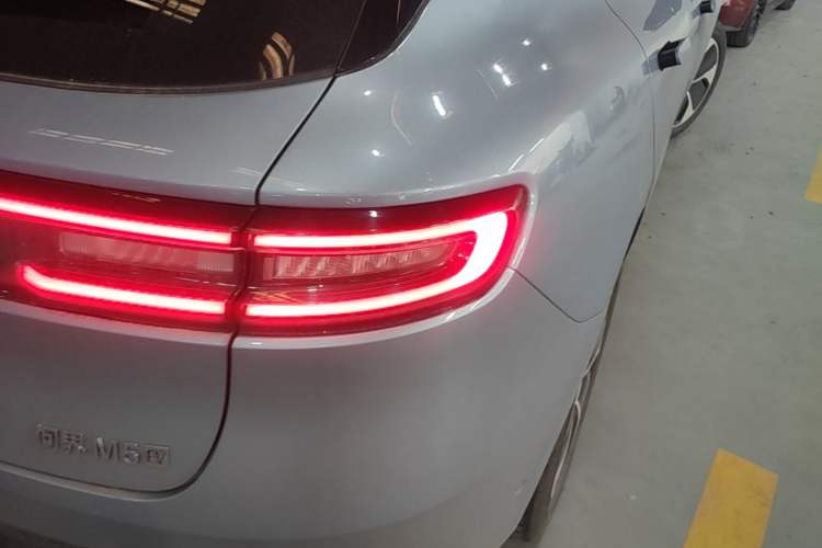 Used Hima AITO M5 2022 Pure Electric Rear-Drive Standard Edition Right Rear Taillight