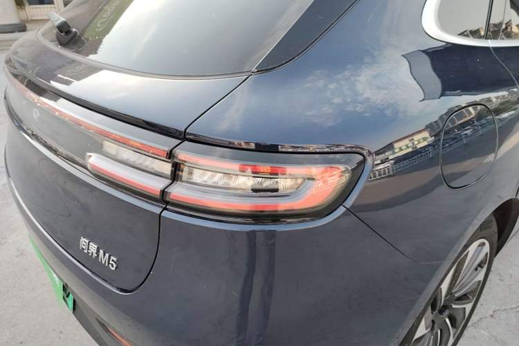 Used Hima AITO M5 2022 Extended-Range Four-Wheel Drive Flagship Edition Right Rear Taillight