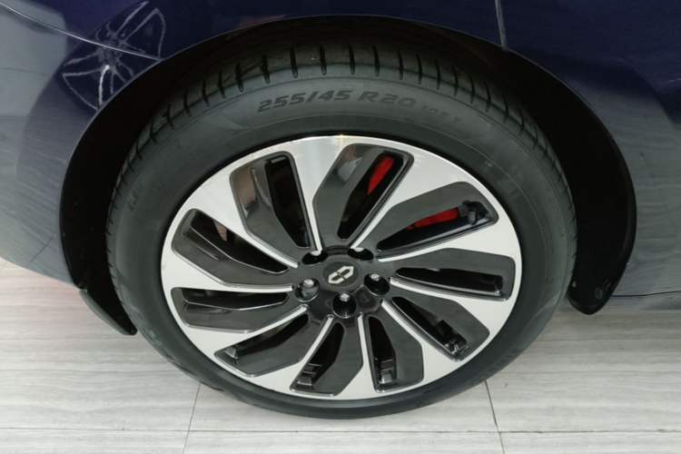 Used Hima AITO M5 2022 Range-Extended Rear-Drive Standard Version Right Rear Wheel Hub