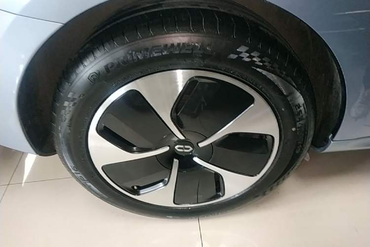 Used Hima AITO M5 2022 Pure Electric Rear-Drive Standard Edition Right Rear Wheel Hub
