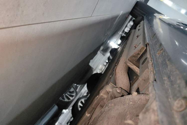 Used Hima AITO M5 2022 Pure Electric All-Wheel-Drive Performance Edition Right Side Sill