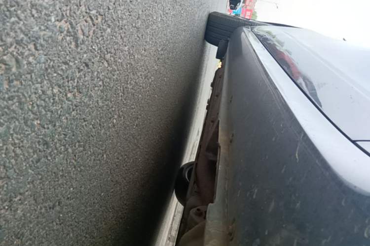 Used Hima AITO M5 2022 Extended-Range Four-Wheel Drive Performance Version Right Side Sill