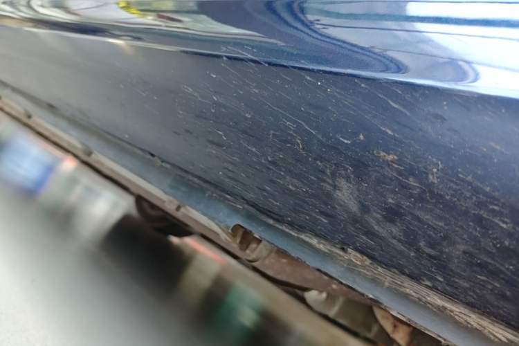 Used Hima AITO M5 2022 Extended-Range Four-Wheel Drive Performance Version Right Side Sill