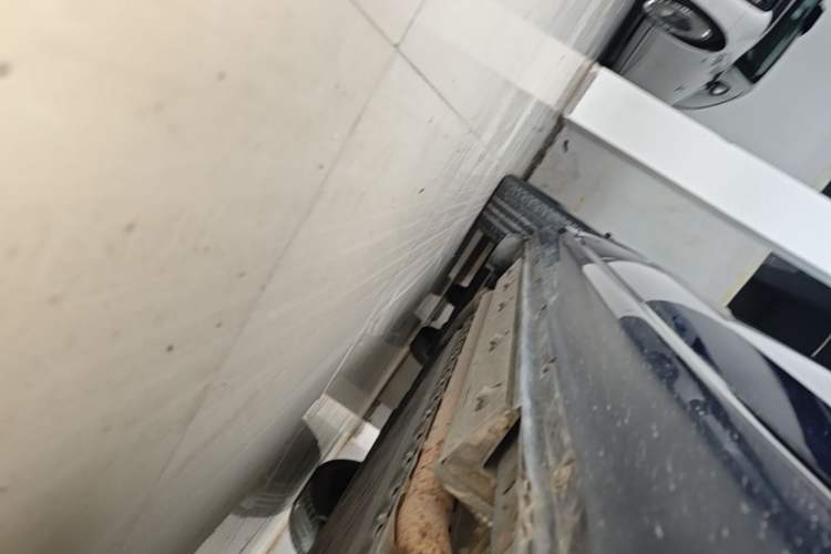 Used Hima AITO M5 2022 Range-Extended Rear-Drive Standard Version Right Side Sill