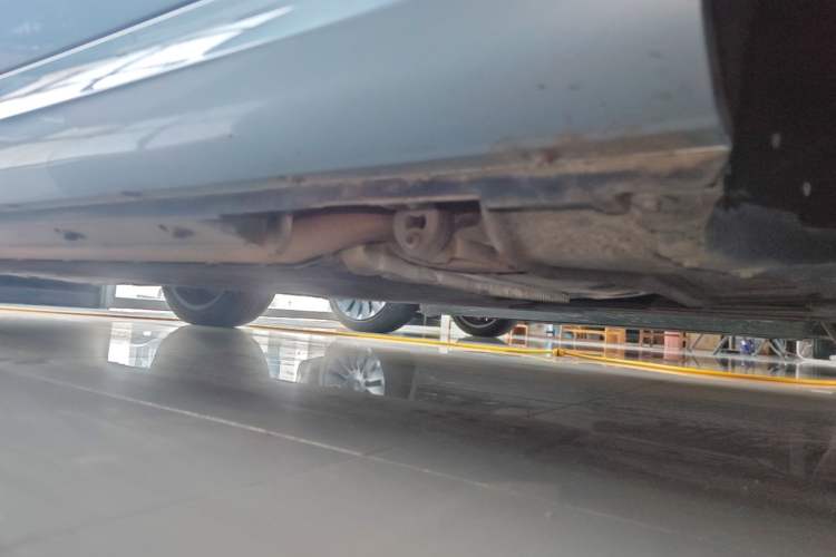 Used Hima AITO M5 2022 Extended-Range Four-Wheel Drive Flagship Edition Right Side Sill