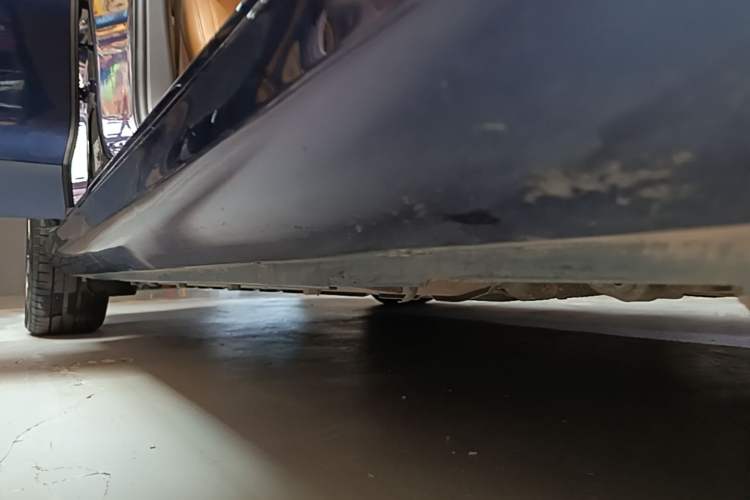 Used Hima AITO M5 2022 Range-Extended Rear-Drive Standard Version Right Side Sill
