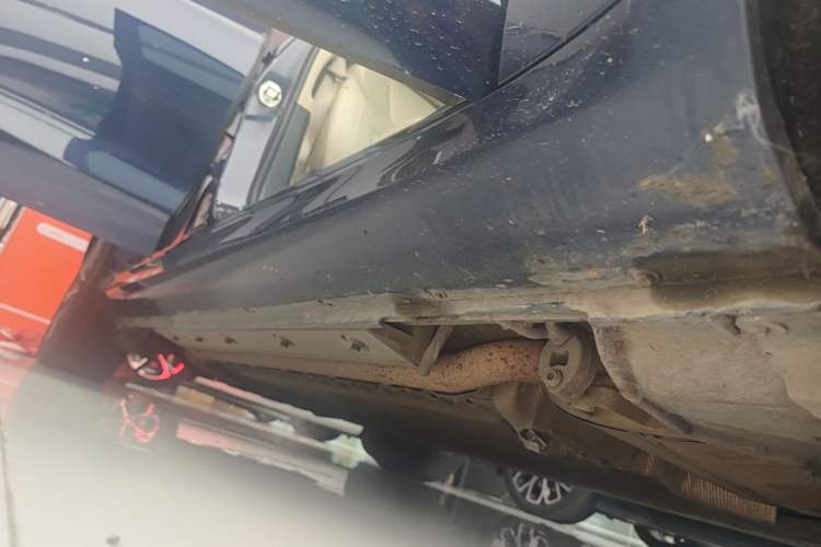 Used Hima AITO M5 2022 Extended-Range Four-Wheel Drive Flagship Edition Right Side Sill