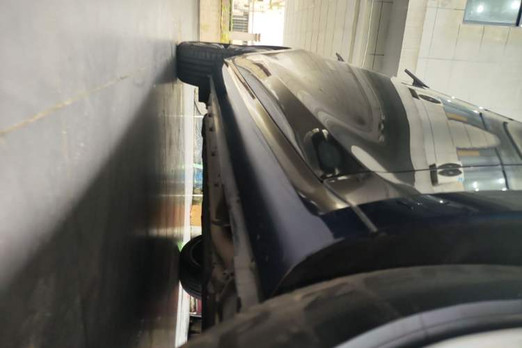 Used Hima AITO M5 2022 Extended-Range Four-Wheel Drive Ultimate Edition Right Side Sill