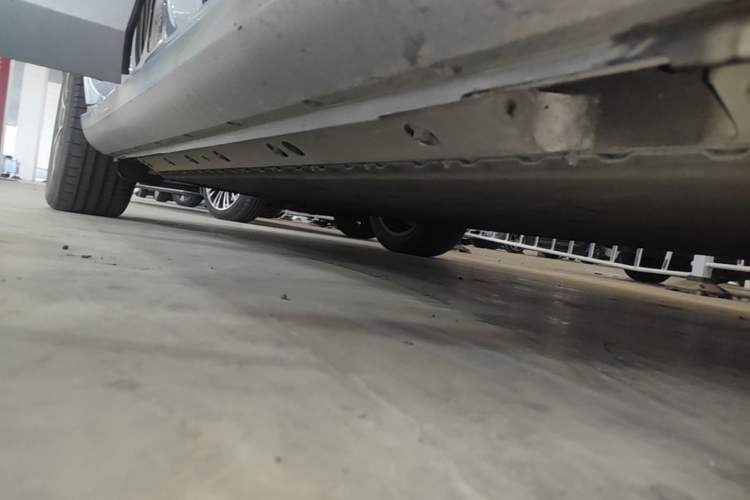Used Hima AITO M5 2022 Pure Electric Rear-Drive Standard Edition Right Side Sill