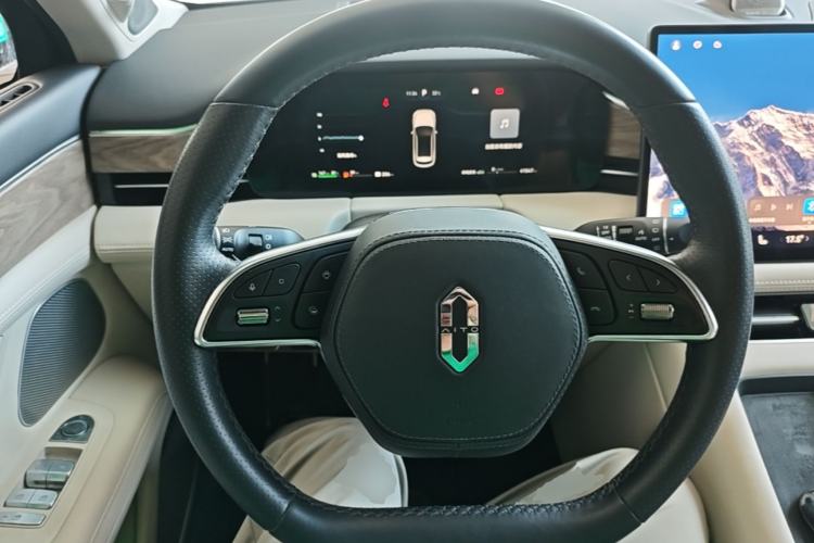 Used Hima AITO M5 2022 Extended-Range Four-Wheel Drive Performance Version Steering Wheel