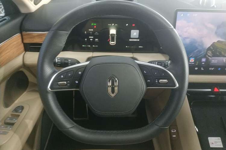 Used Hima AITO M5 2022 Pure Electric All-Wheel-Drive Performance Edition Steering Wheel