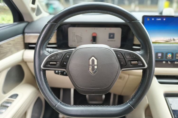 Used Hima AITO M5 2022 Extended-Range Four-Wheel Drive Flagship Edition Steering Wheel
