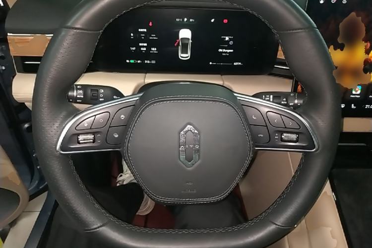 Used Hima AITO M5 2022 Pure Electric Rear-Drive Standard Edition Steering Wheel