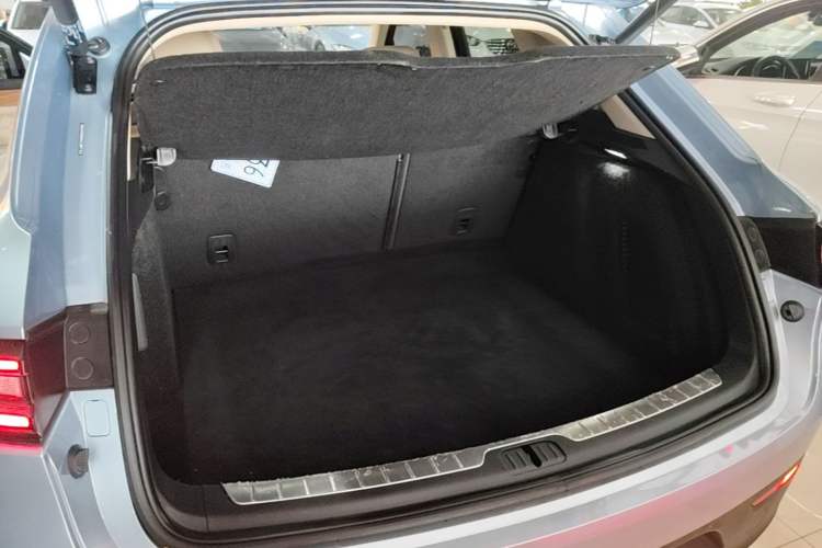 Used Hima AITO M5 2022 Pure Electric Rear-Drive Standard Edition Trunk