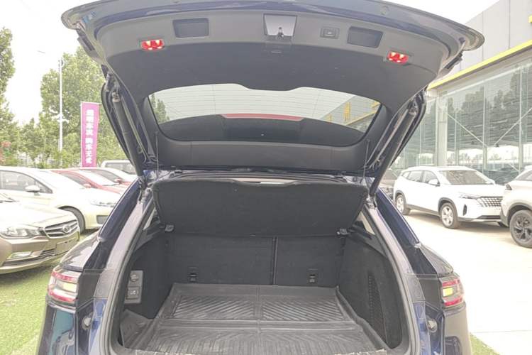 Used Hima AITO M5 2022 Extended-Range Four-Wheel Drive Performance Version Trunk