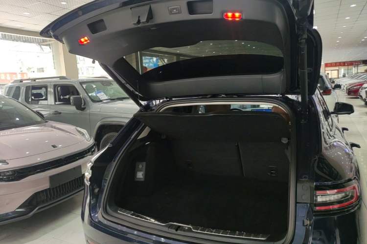 Used Hima AITO M5 2022 Extended-Range Four-Wheel Drive Flagship Edition Trunk