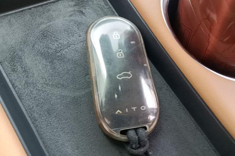Used Hima AITO M5 2022 Extended-Range Four-Wheel Drive Performance Version Vehicle Key