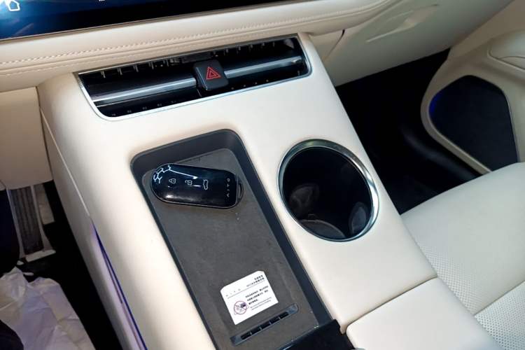 Used Hima AITO M5 2022 Extended-Range Four-Wheel Drive Flagship Edition Vehicle Key