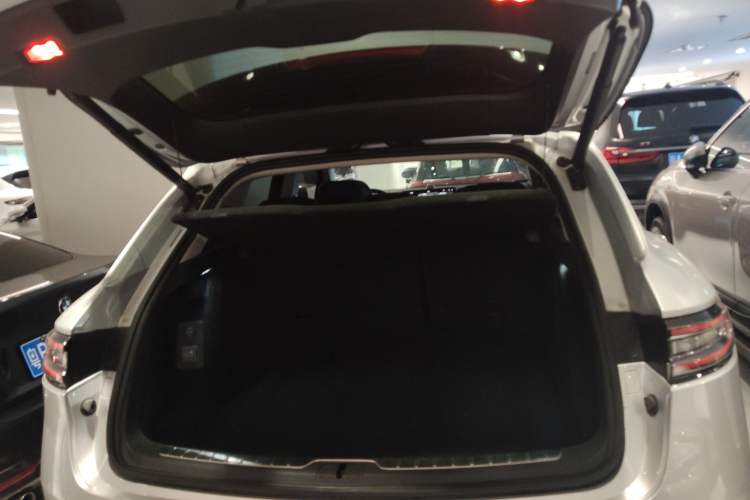 Used Hima AITO M5 2022 Range-Extended Rear-Drive Standard Version Trunk