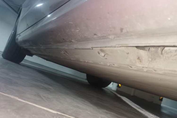 Used Hima AITO M5 2022 Pure Electric Rear-Drive Standard Edition Chassis Front Right