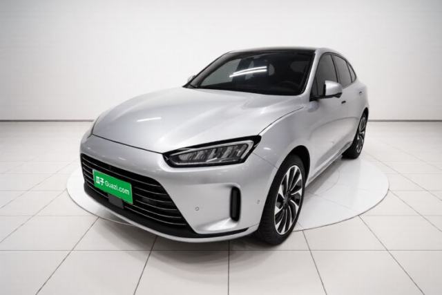 Ojetý Hima AITO M5 2022 Extended-Range Four-Wheel Drive Performance Version