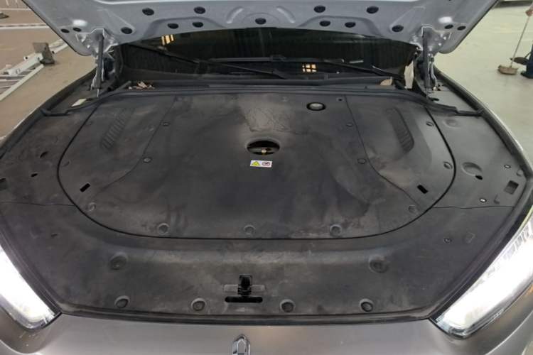 Used Hima AITO M5 2022 Range-Extended Rear-Drive Standard Version Engine Bay