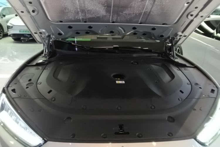 Used Hima AITO M5 2022 Extended-Range Four-Wheel Drive Performance Version Engine Bay