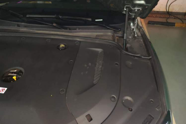 Used Hima AITO M5 2022 Extended-Range Four-Wheel Drive Ultimate Edition Engine Bay Left