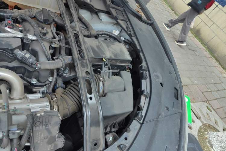 Used Hima AITO M5 2022 Range-Extended Rear-Drive Standard Version Engine Bay Left