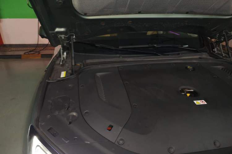Used Hima AITO M5 2022 Extended-Range Four-Wheel Drive Ultimate Edition Engine Bay Right