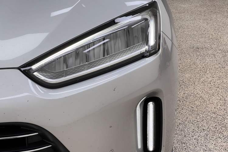 Used Hima AITO M5 2022 Extended-Range Four-Wheel Drive Performance Version Exterior 8