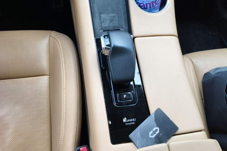 Used Hima AITO M5 2022 Range-Extended Rear-Drive Standard Version Gear Lever
