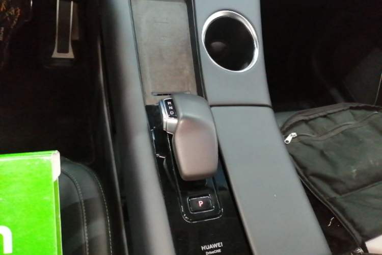 Used Hima AITO M5 2022 Range-Extended Rear-Drive Standard Version Gear Lever