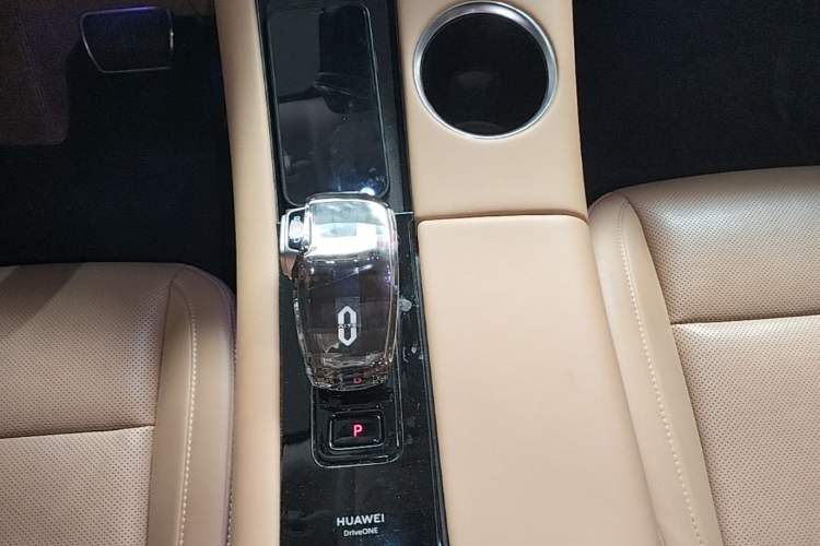 Used Hima AITO M5 2022 Extended-Range Four-Wheel Drive Flagship Edition Gear Lever