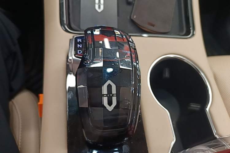 Used Hima AITO M5 2022 Pure Electric Rear-Drive Standard Edition Gear Lever