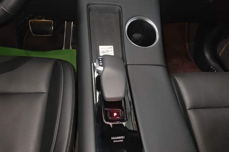Used Hima AITO M5 2022 Range-Extended Rear-Drive Standard Version Gear Lever
