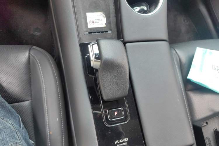 Used Hima AITO M5 2022 Range-Extended Rear-Drive Standard Version Gear Lever