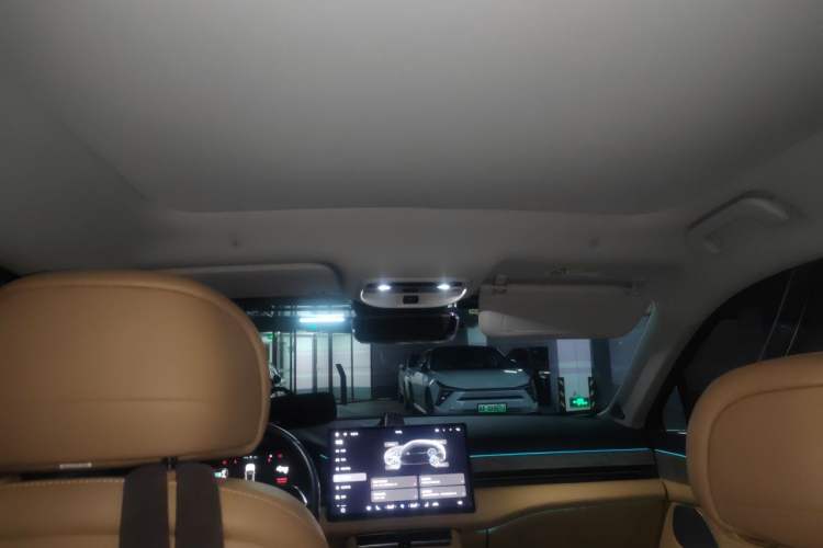 Used Hima AITO M5 2022 Pure Electric All-Wheel-Drive Performance Edition Headliner