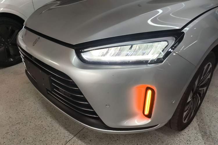 Used Hima AITO M5 2022 Extended-Range Four-Wheel Drive Performance Version Left Front Headlight