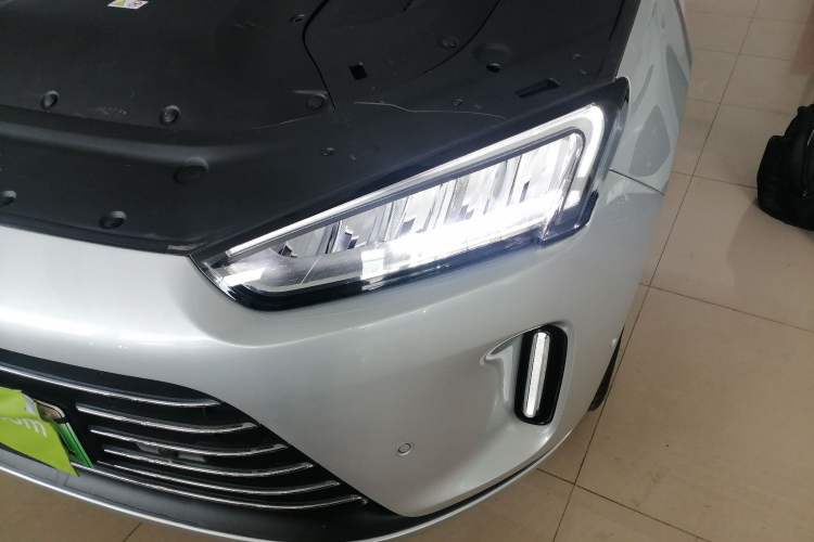 Used Hima AITO M5 2022 Extended-Range Four-Wheel Drive Ultimate Edition Left Front Headlight