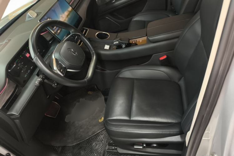 Used Hima AITO M5 2022 Extended-Range Four-Wheel Drive Performance Version Left Front Seat