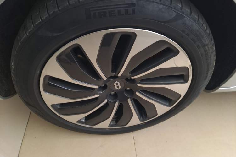 Used Hima AITO M5 2022 Extended-Range Four-Wheel Drive Performance Version Left Front Wheel Hub